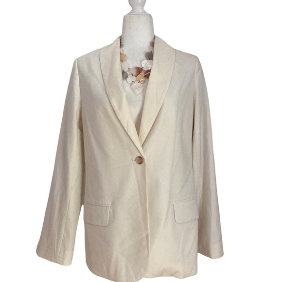 Elizabeth and James single Button Blazer Silk Lapel - Picture 2 of 9